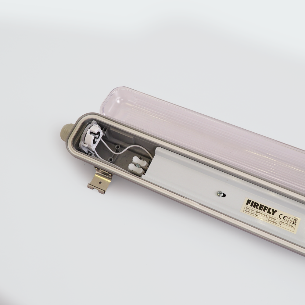 Firefly 3P Waterproof for T8 LED Tube with Reflector (Fixture only)