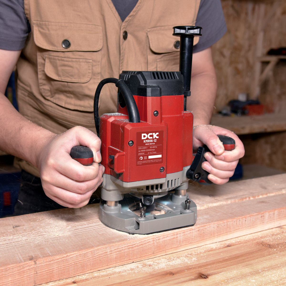 DCK Wood Router 2000W with variable speed and max. milling cutter diam ...
