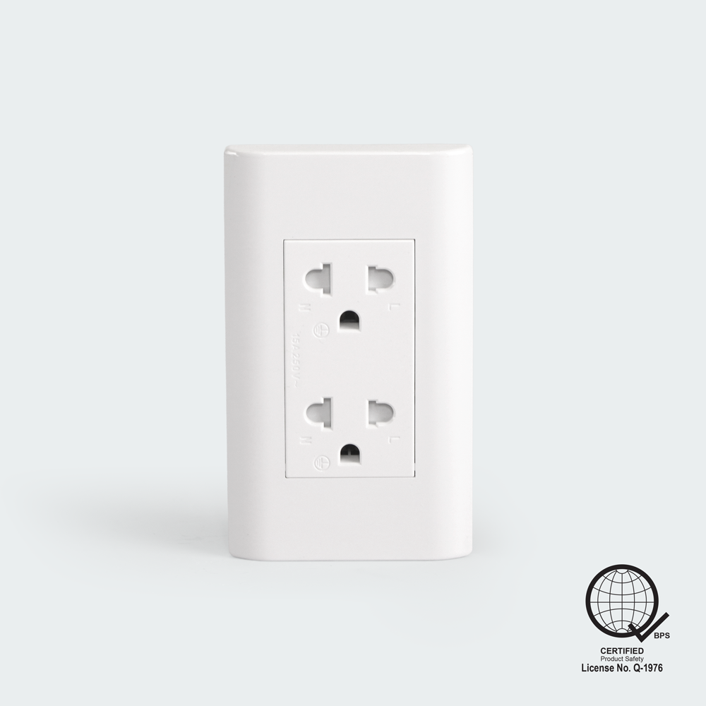 ROYU Plano Duplex Universal Outlet with Ground and Shutter Set - White