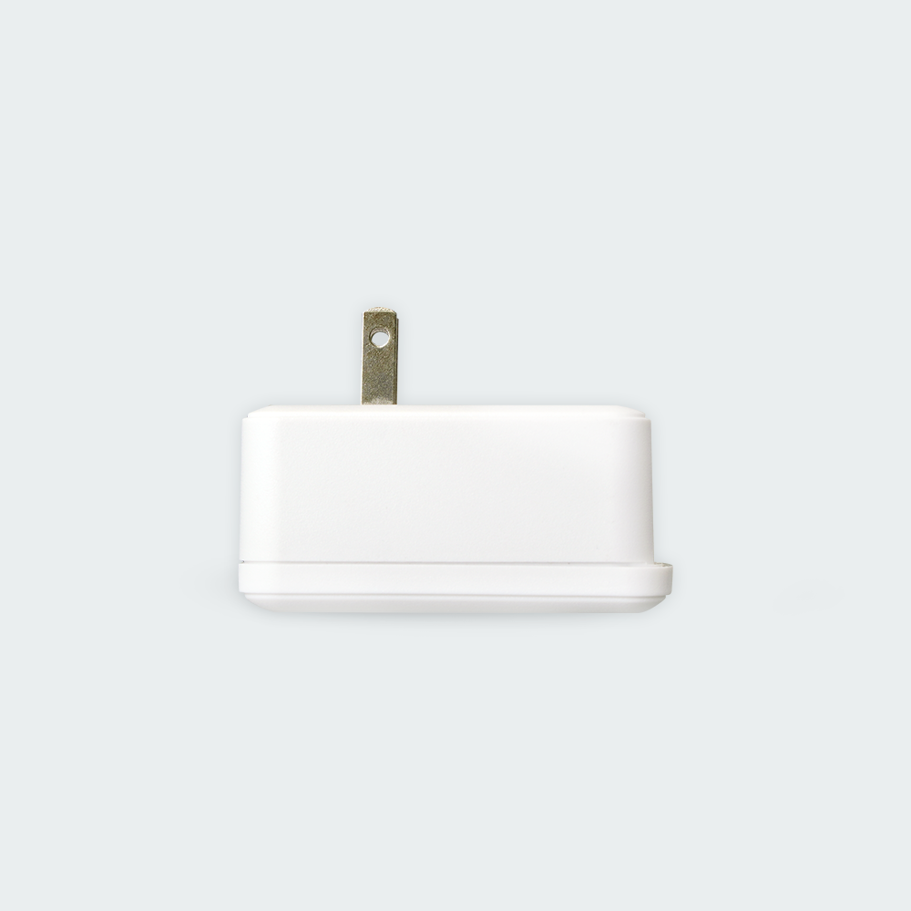 ROYU International Adapter w/ USB Port(3A+1C)