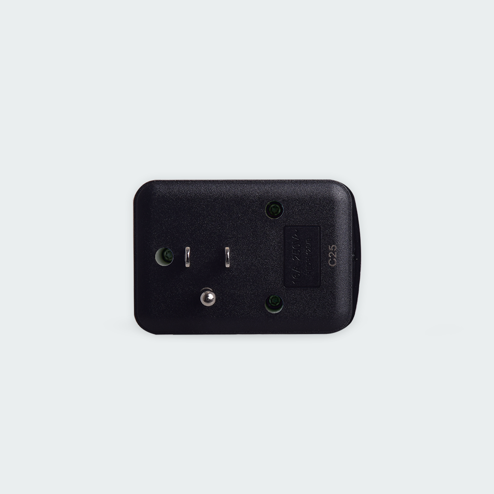 ROYU International + Flat Adapter w/ USB (2A+1C & 1 Fast C)
