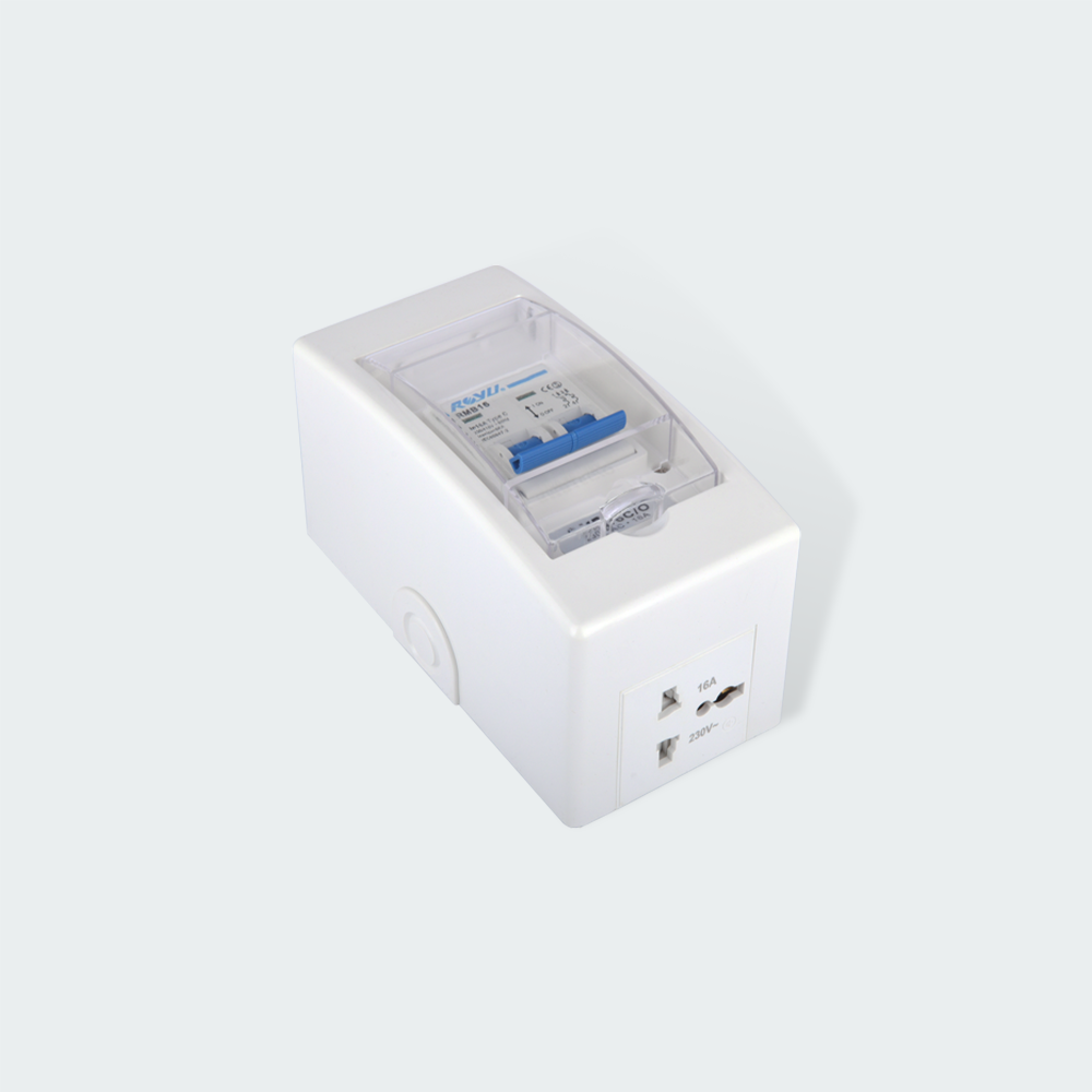 ROYU Mini Safety Breaker 16A with Cover and Outlet